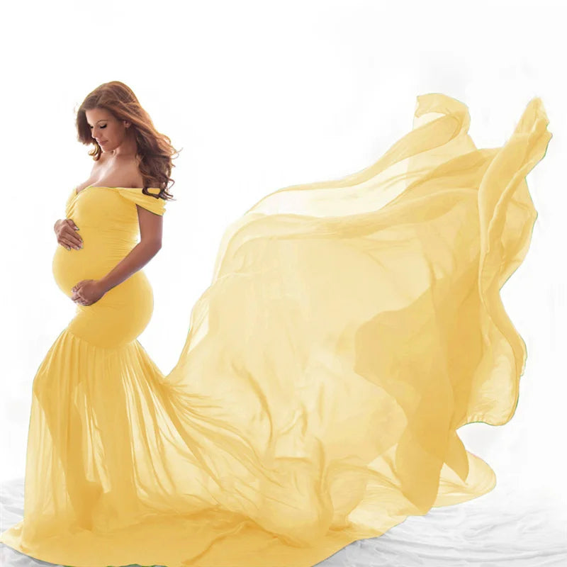 Elegant Lace Maxi Maternity Gown for Stunning Pregnancy Photos - Long Sleeve Dress for Expecting Moms