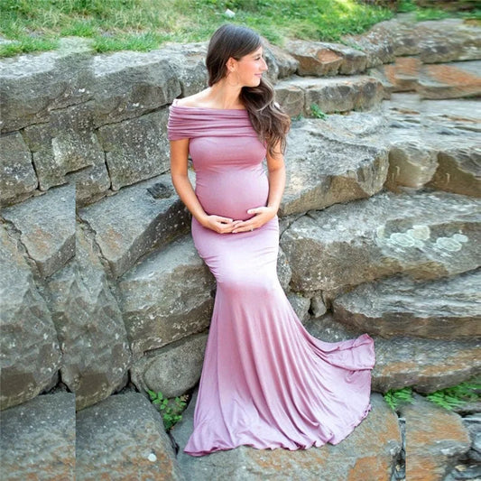 Elegant Lace Maxi Maternity Gown for Stunning Pregnancy Photos - Long Sleeve Dress for Expecting Moms