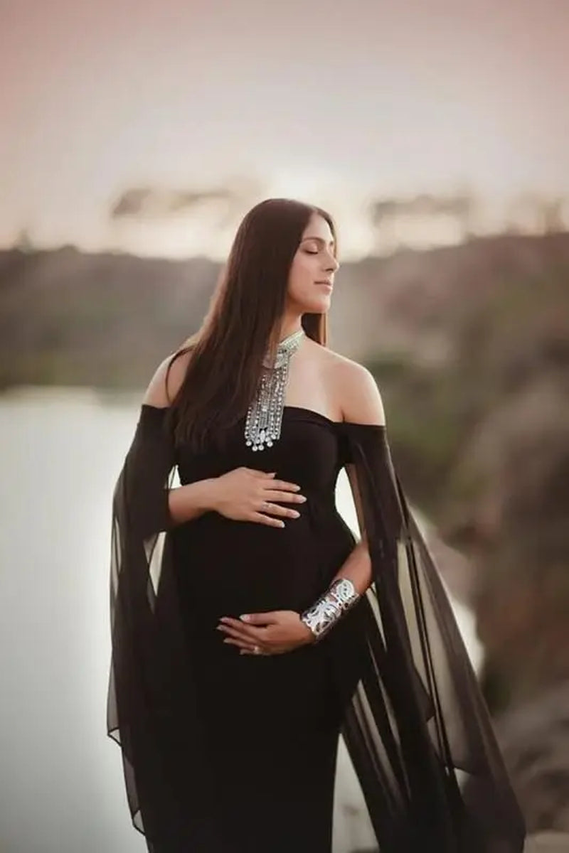 Elegant Lace Maxi Maternity Gown for Stunning Pregnancy Photos - Long Sleeve Dress for Expecting Moms