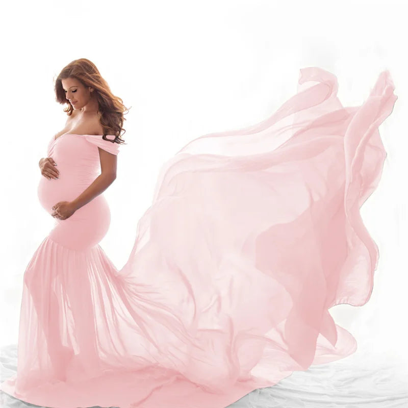 Elegant Lace Maxi Maternity Gown for Stunning Pregnancy Photos - Long Sleeve Dress for Expecting Moms