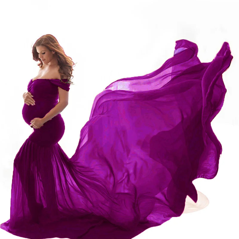 Elegant Lace Maxi Maternity Gown for Stunning Pregnancy Photos - Long Sleeve Dress for Expecting Moms
