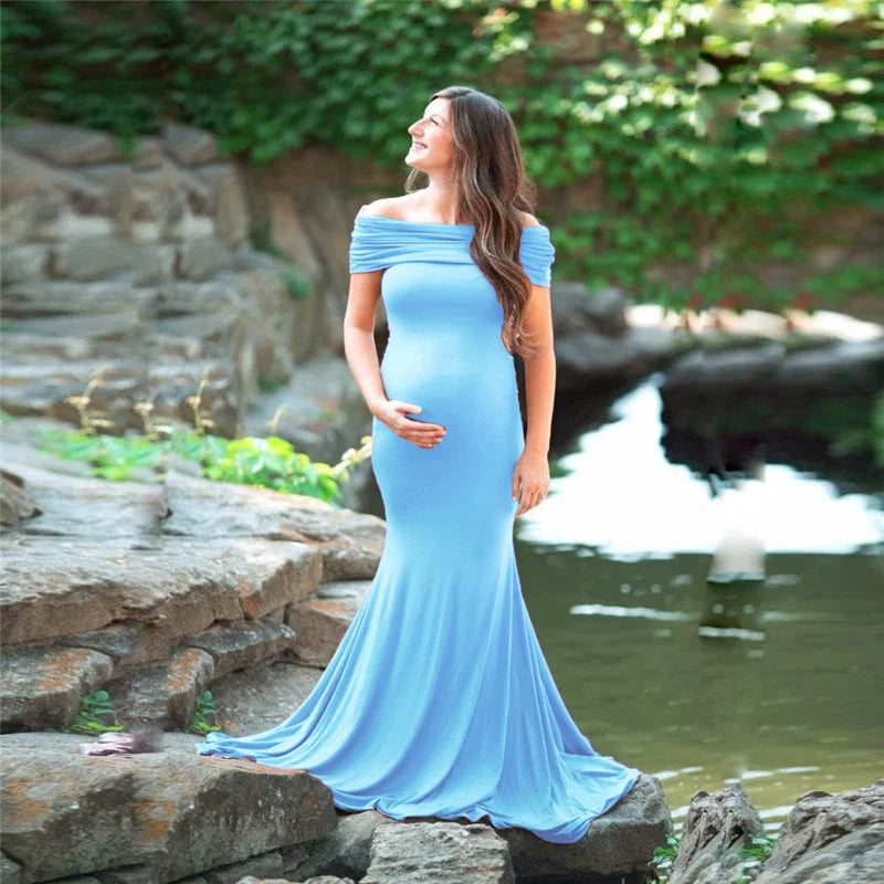 Elegant Lace Maxi Maternity Gown for Stunning Pregnancy Photos - Long Sleeve Dress for Expecting Moms